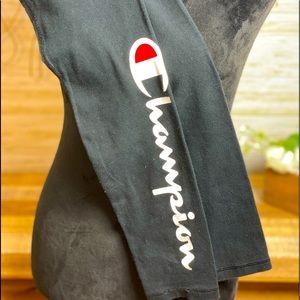 ❄️ 3 for $15 Champion leggings❄️